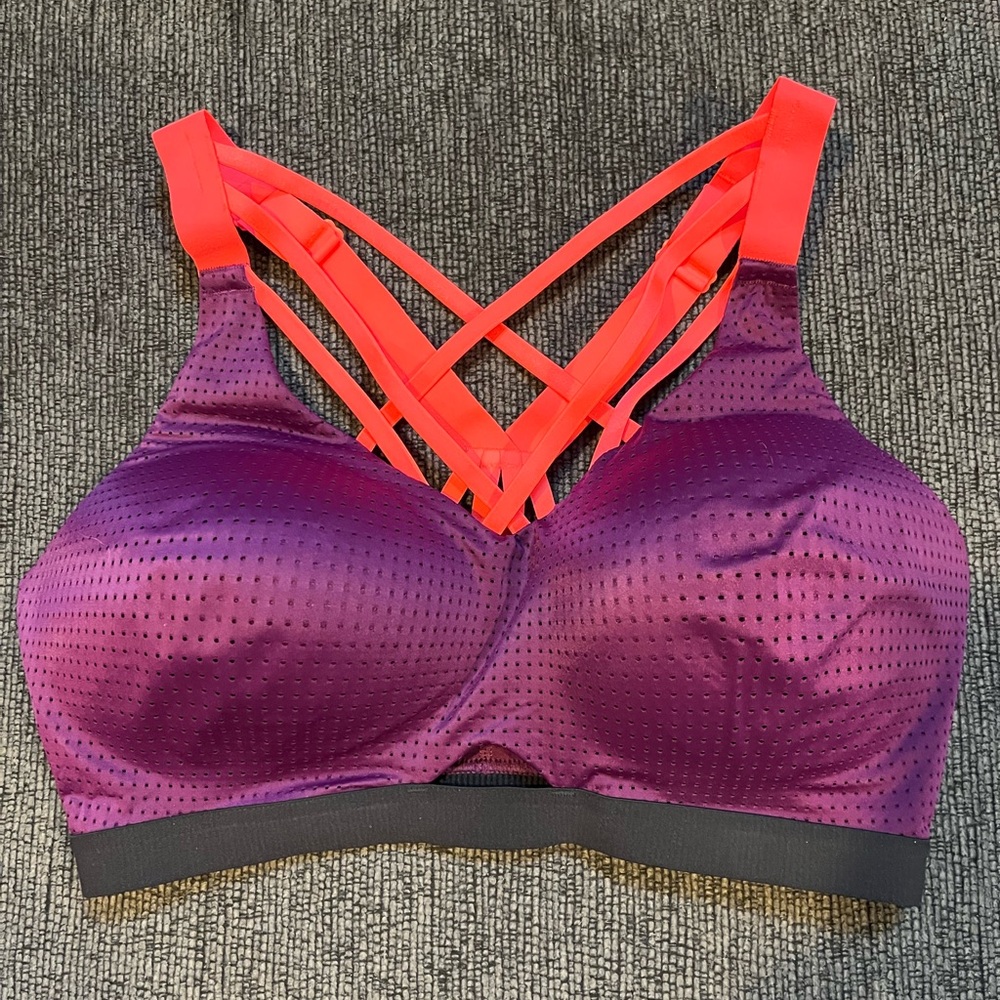Victoria’s Secret Lightweight Sport Bra